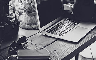 半岛体育官网平台-足球风波不断上演，赛场悬念重重